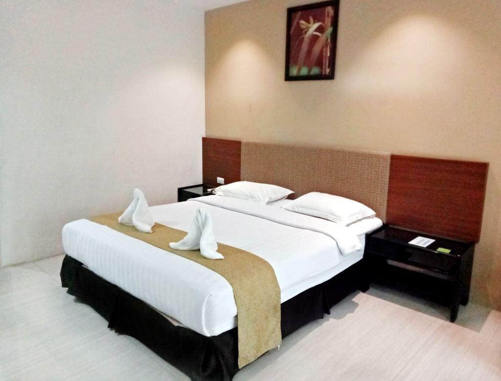New Grand Park Hotel Surabaya Exterior foto