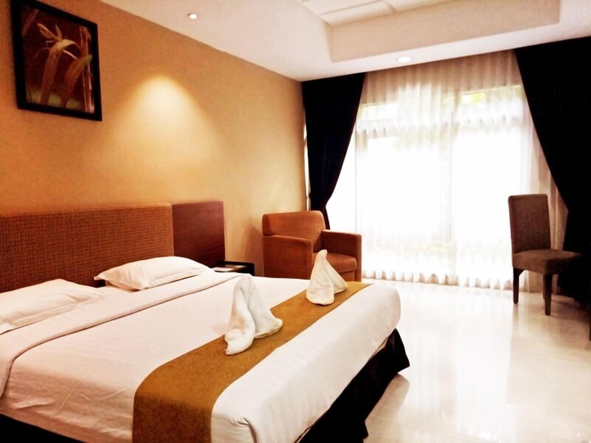 New Grand Park Hotel Surabaya Exterior foto