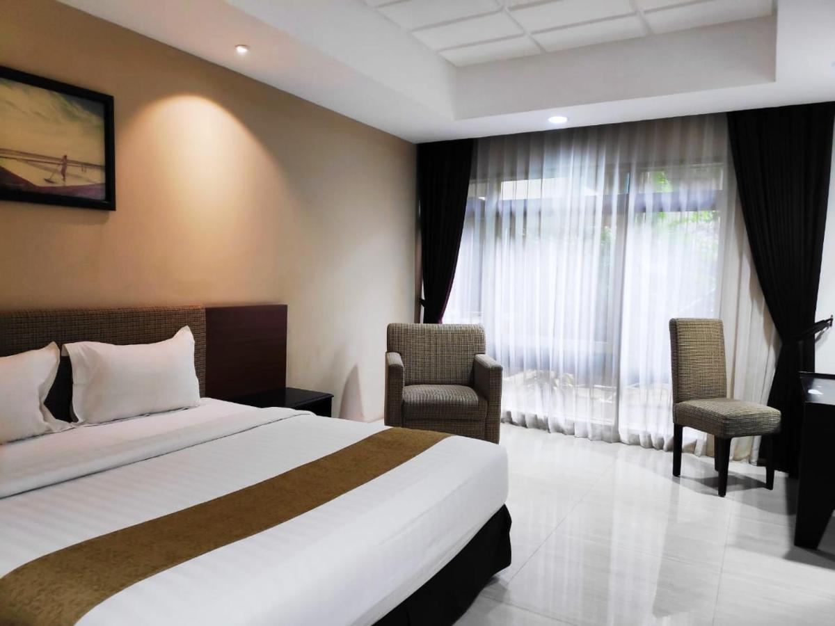New Grand Park Hotel Surabaya Exterior foto